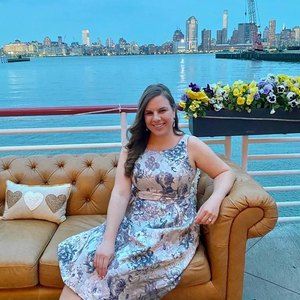 Meet your Posher, Ana